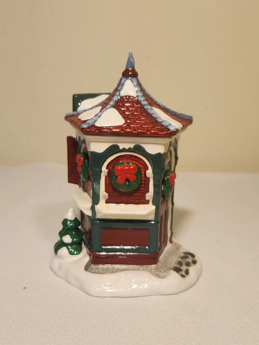 Dept. 56 Snow Village Hand Painted Tour The Village Tourist Information Booth